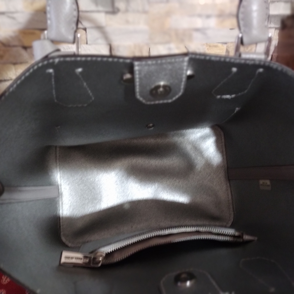 Mk tote purse - Picture 5 of 8